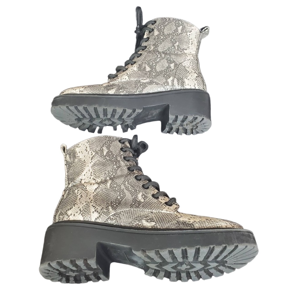 American Eagle Lug Boot Snake Print Lace Up Chunky Sole Boot Gray Womens Size 7 - Picture 3 of 11